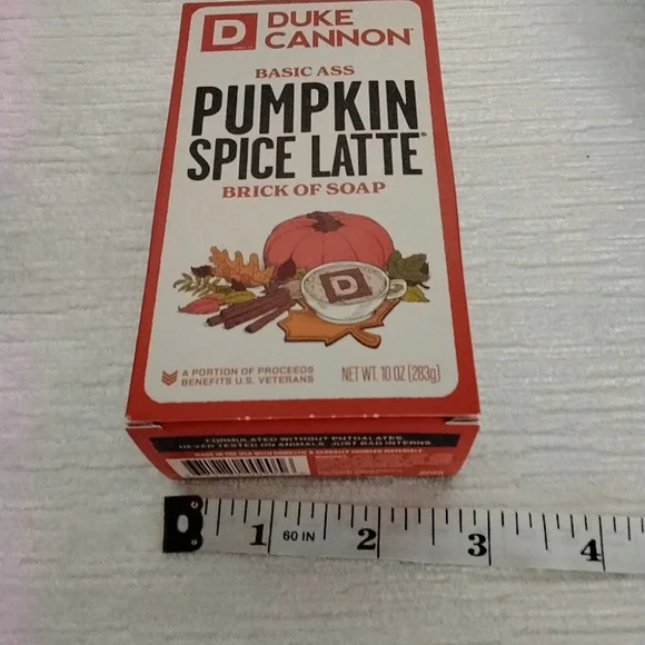 Duke Cannon Pumpkin Spice Latte Scented 10 Ounce Soap Bartripled Milled New - Picture 2 of 8